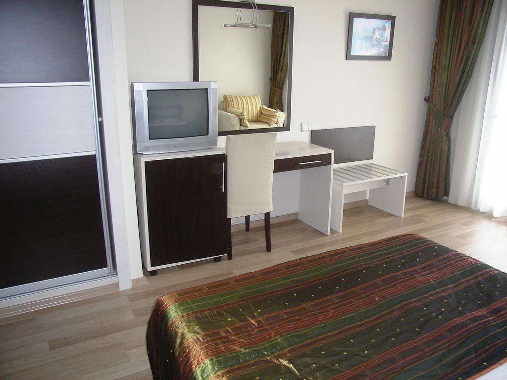 Royal Palace Kusadasi Hotel Zewnętrze zdjęcie